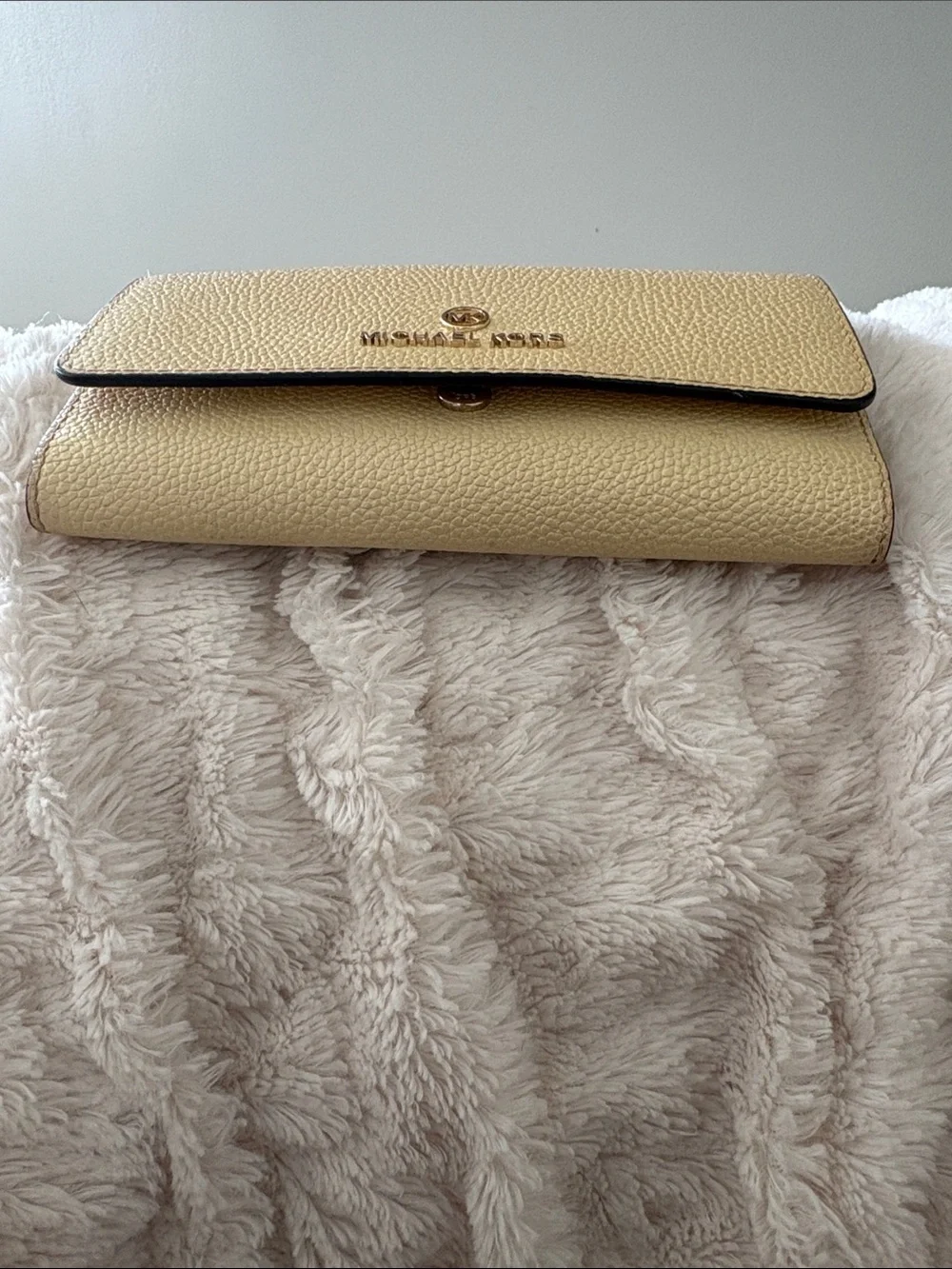 Michael Kors Beige Leather Clutch Wallet